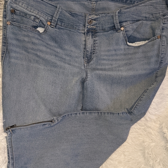 ✨ Torrid ✨ Jegging Jeans - Like New - Size 22 - Picture 6 of 13